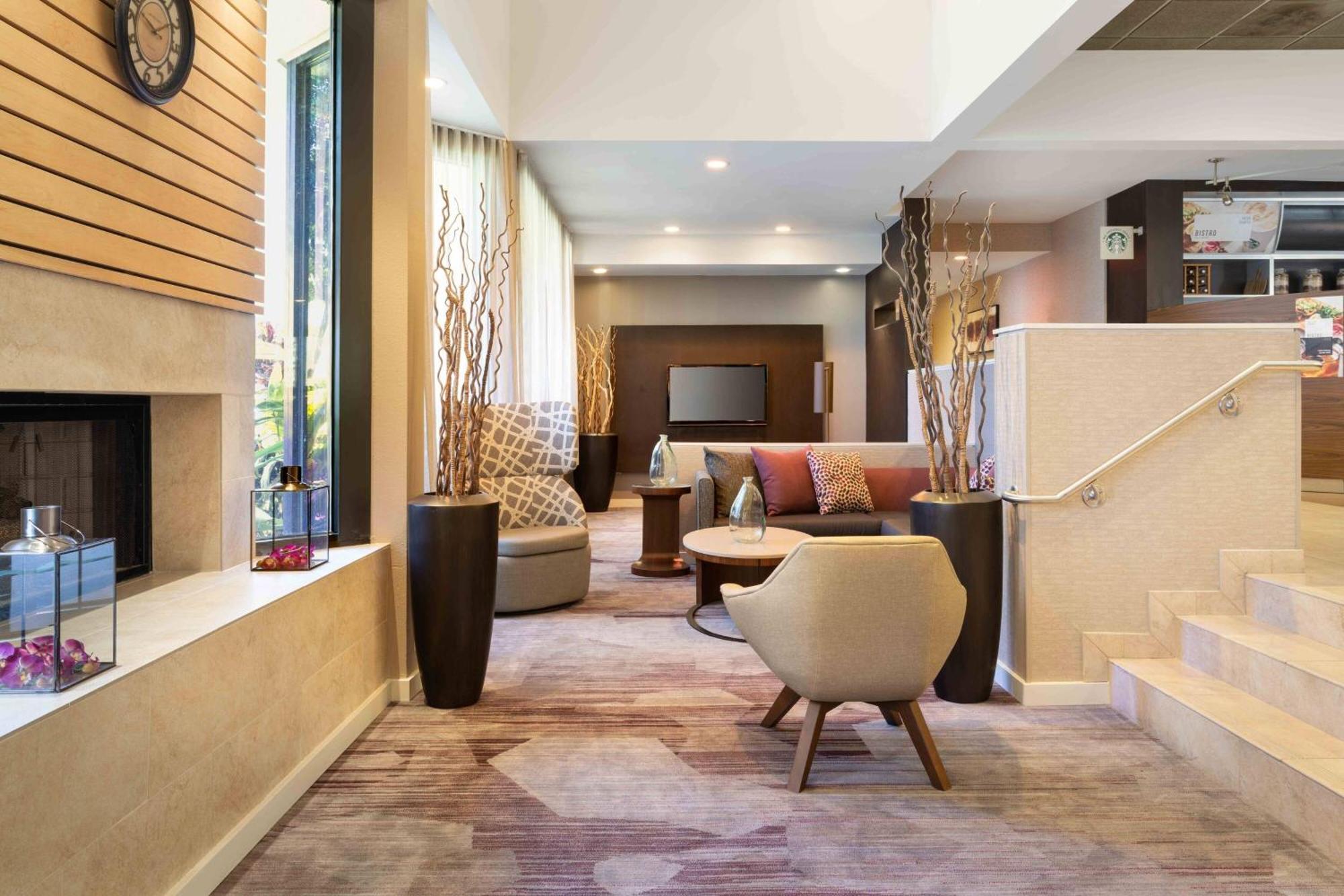 Hotel Courtyard Miami Airport West 3*