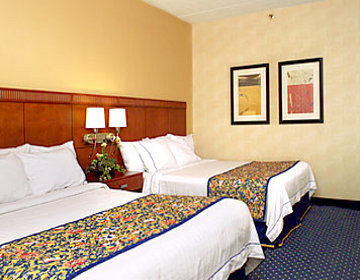 Courtyard Miami Airport West