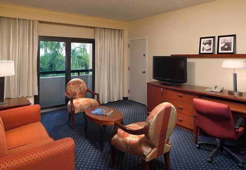Courtyard Miami Airport West Doral